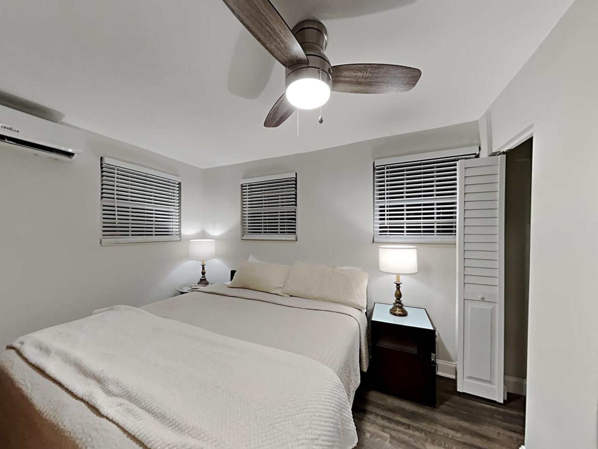 Private Rooms At Miami Centrally Located With Free Parking ภายนอก รูปภาพ
