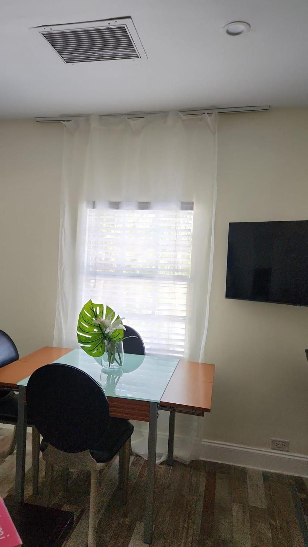 Private Rooms At Miami Centrally Located With Free Parking ภายนอก รูปภาพ